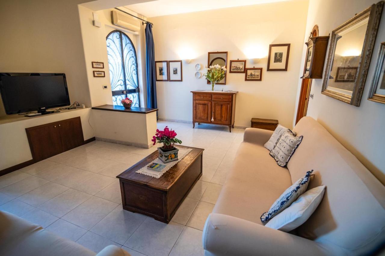 Courrier-House Daire Aci Castello Dış mekan fotoğraf